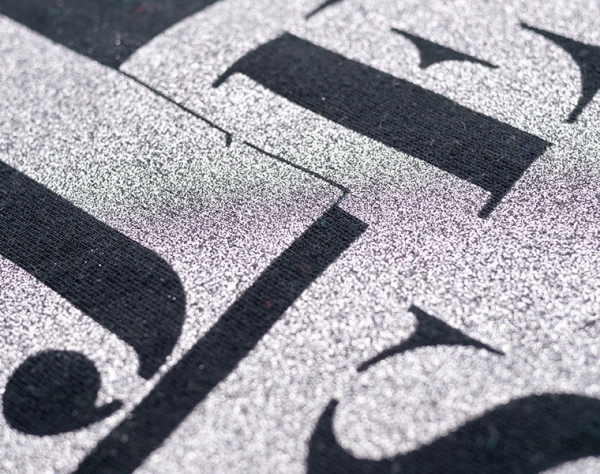 Silber-Glitter auf Textil Silber-Glitter auf Textil
